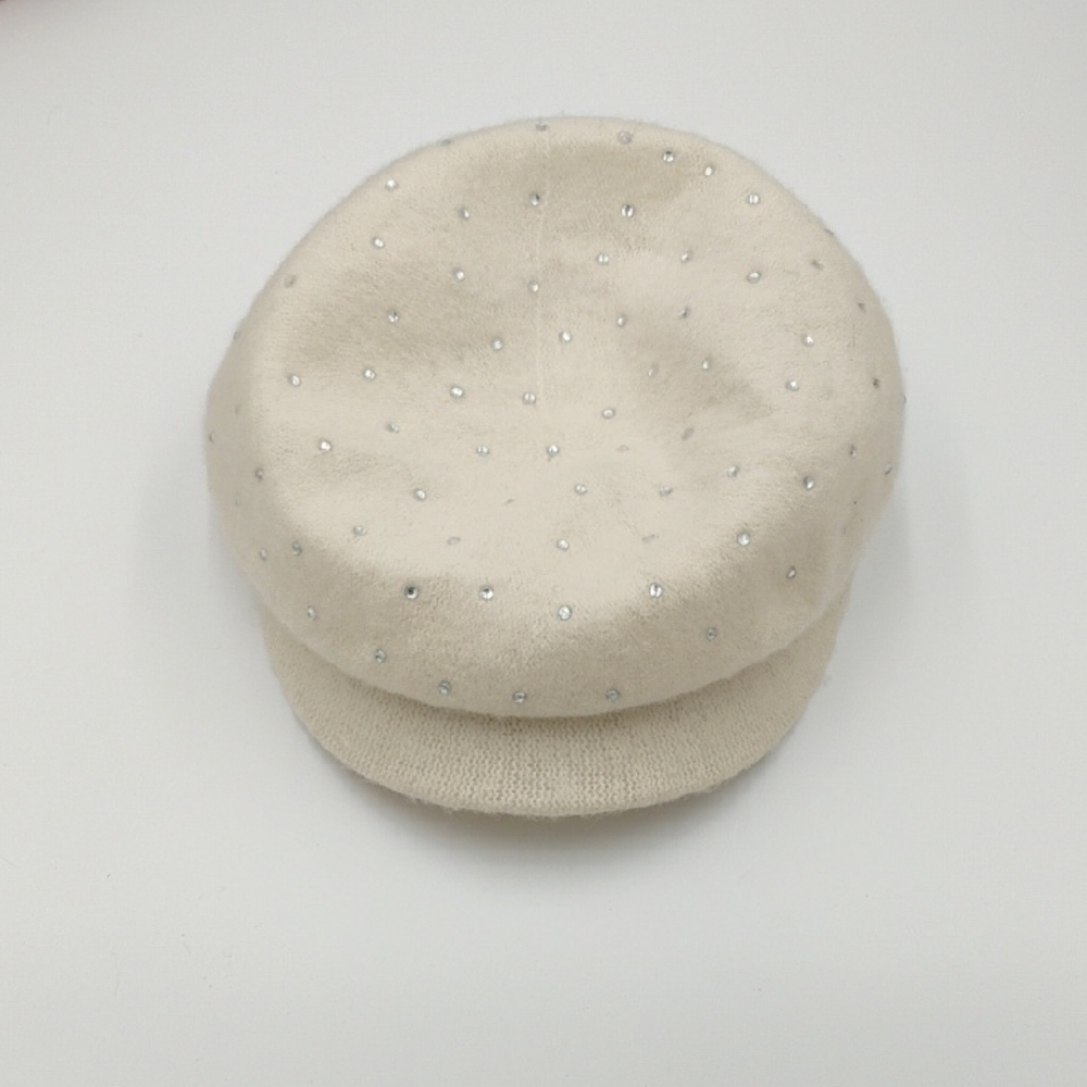 Wool Cream Beret with Rhinestones